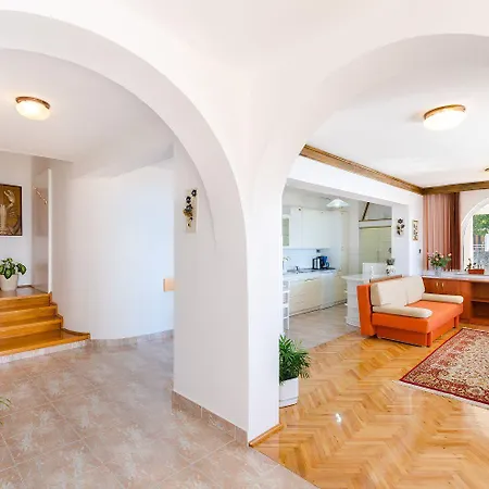 Apartment Mediterranes Mit Meerblick, Grill - Ab 14 Tagen Aufenthalt Eine Gratis Bootsfahrt