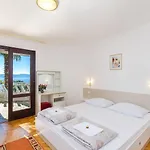 Mediterranes Mit Meerblick, Grill - Ab 14 Tagen Aufenthalt Eine Gratis Bootsfahrt Apartament Novi Vinodolski
