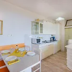 Mediterranes Mit Meerblick, Grill - Ab 14 Tagen Aufenthalt Eine Gratis Bootsfahrt Apartament
