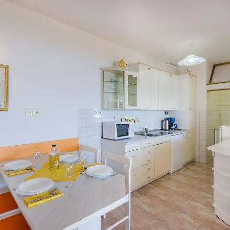 Mediterranes Mit Meerblick, Grill - Ab 14 Tagen Aufenthalt Eine Gratis Bootsfahrt Appartement