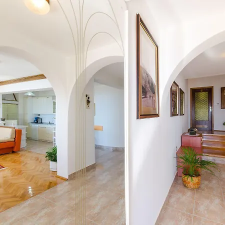 Mediterranes Mit Meerblick, Grill - Ab 14 Tagen Aufenthalt Eine Gratis Bootsfahrt